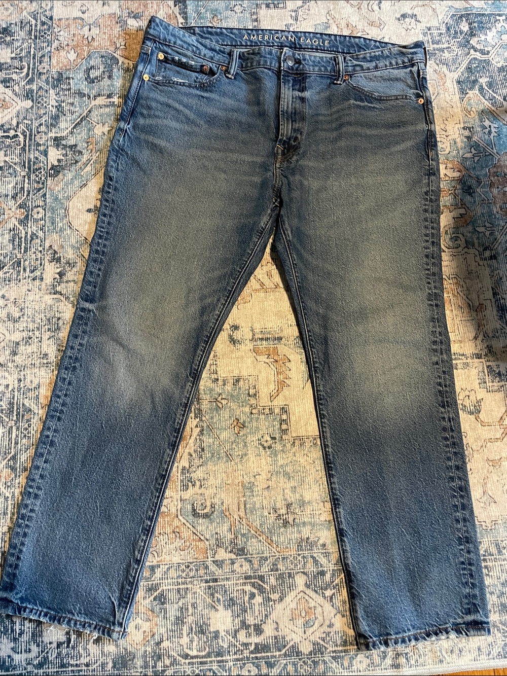 American Eagle Outfitters Men's Washed Blue Relaxed Jeans